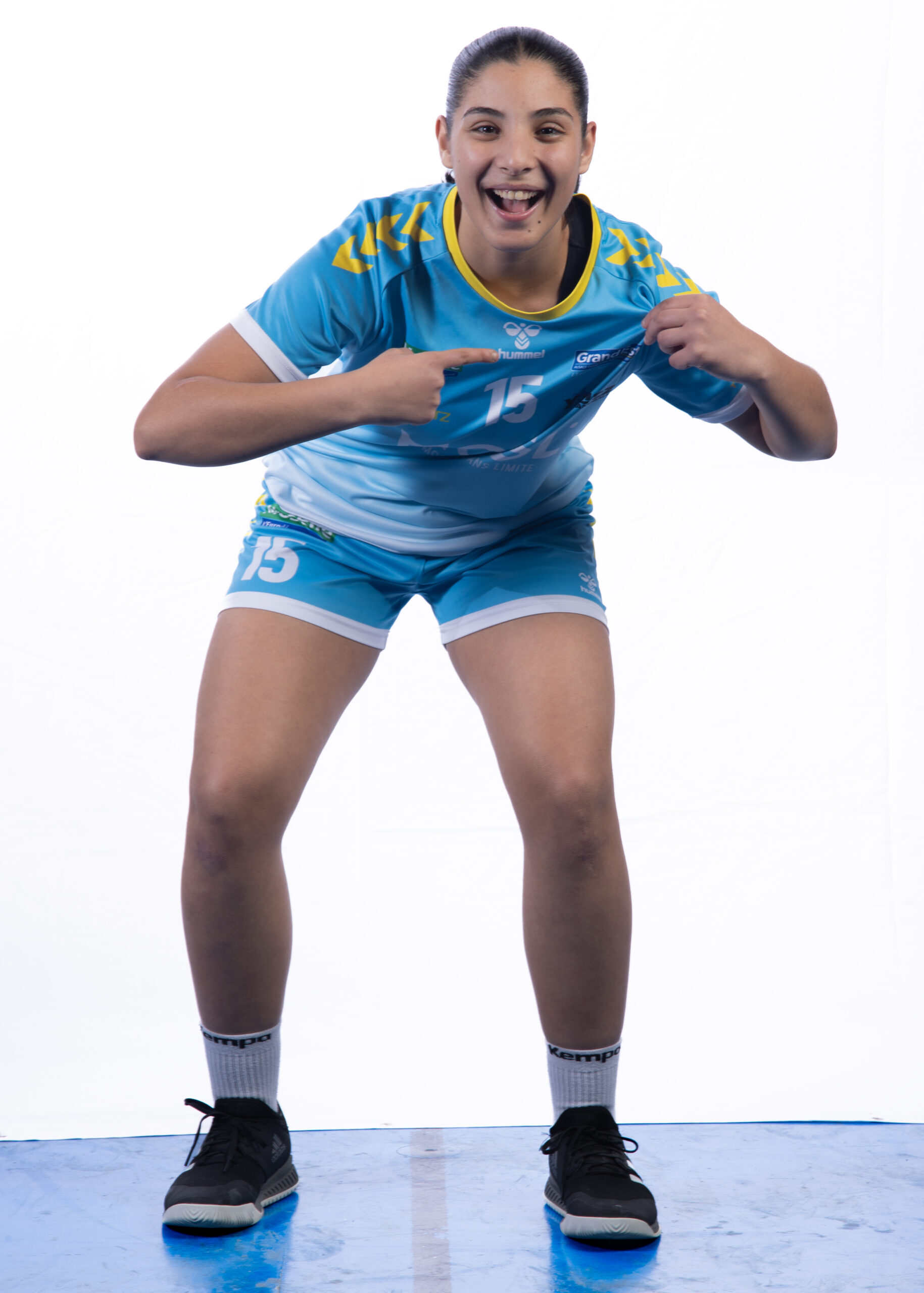 Yutz_Hand23_com1sport-27