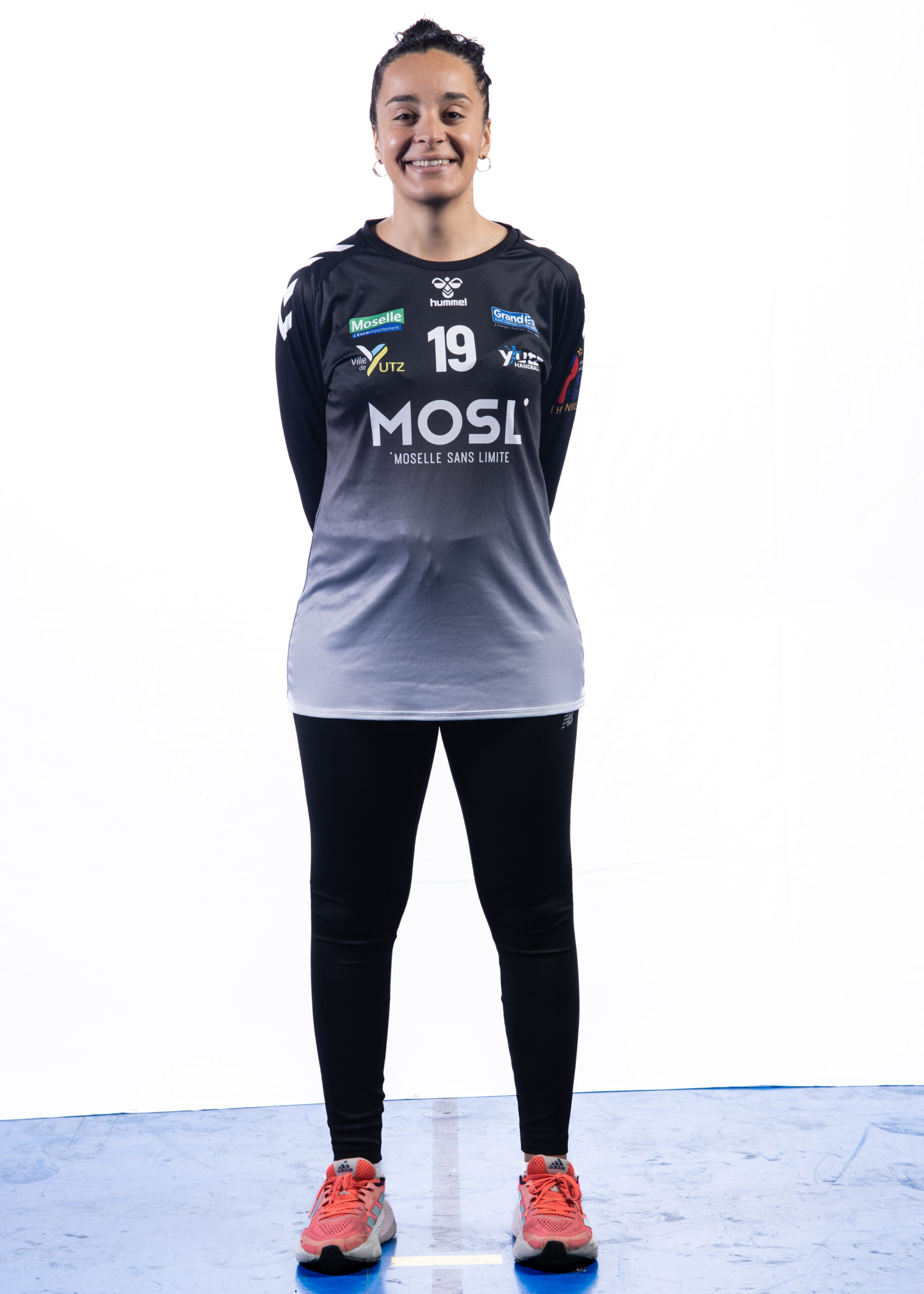 Yutz_Hand23_com1sport-38